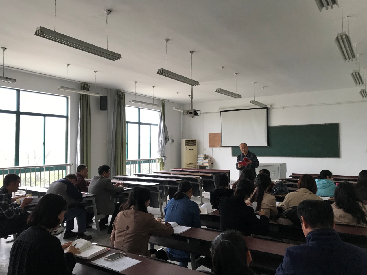 公共教學(xué)部黨支部扎實(shí)開展主題教育活動(dòng)