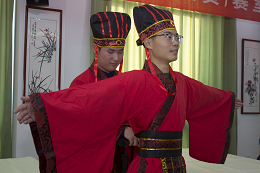 夢回大漢----穿漢服、行漢禮 職業(yè)體驗課程方案設計