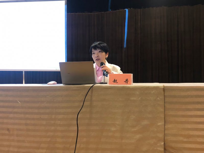 技能大師進校園 匠心筑夢促成長&mdash;&mdash;經(jīng)貿(mào)學院開展直播大師進校園報告會