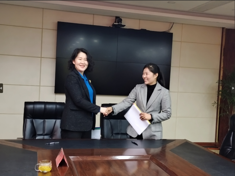 校企合作謀發(fā)展 鄉(xiāng)村振興譜新篇&mdash;&mdash;我校舉行校企合作簽約儀式